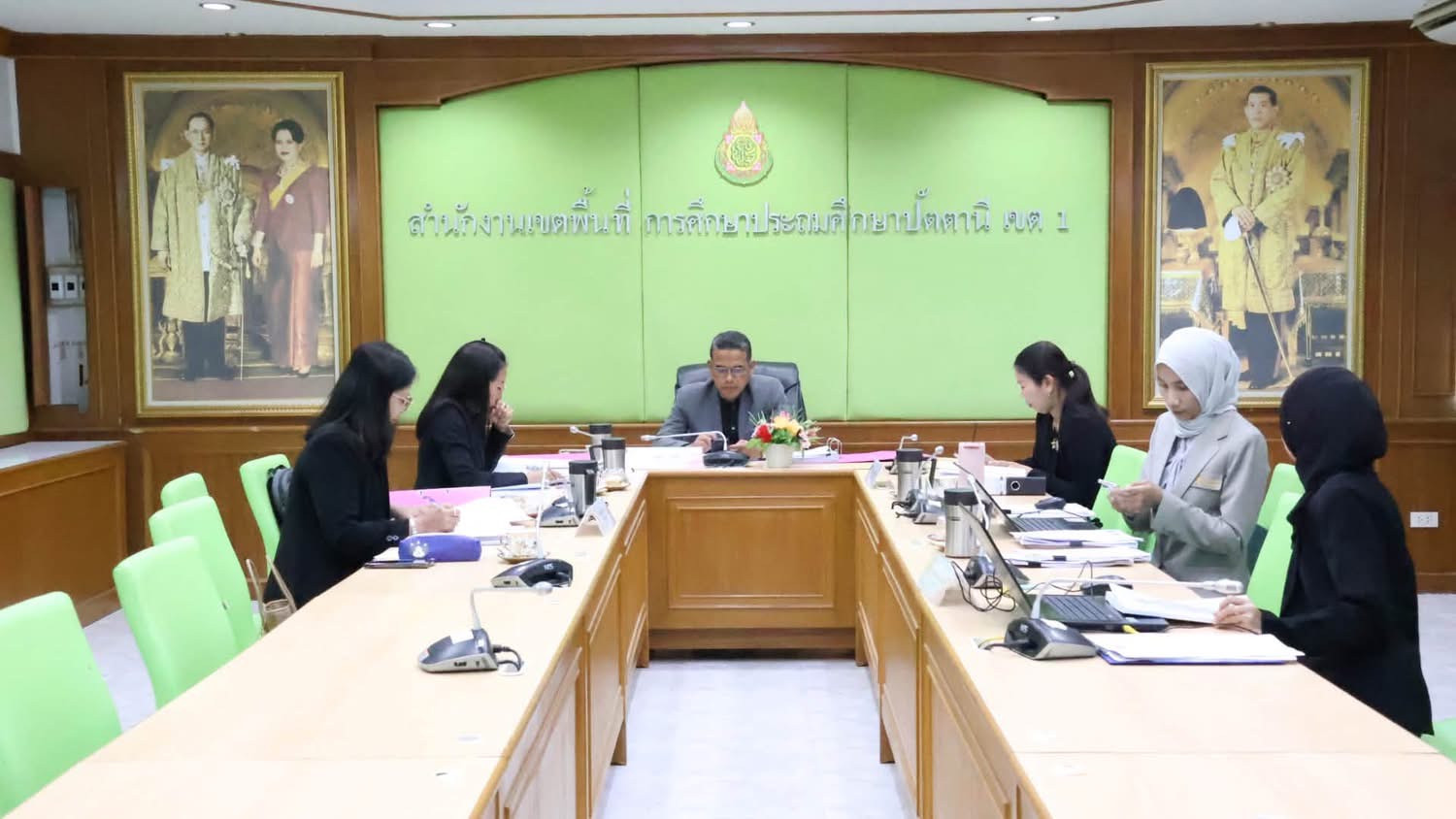 ผอ.สพป.ปัตตานี เขต 1 ร่วมประชุม อ.ก.ค.ศ. เขตพื้นที่ฯ พิจารณาวาระสำคัญด้านการบริหารงานบุคคล ขับเคลื่อนการบริหารการศึกษาอย่างมีประสิทธิภาพ