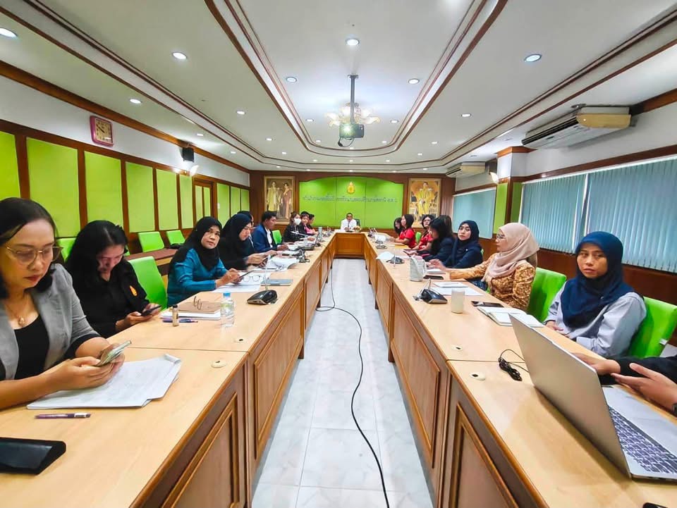 ผอ.สพป.ปัตตานี เขต 1 เป็นประธานการประชุมคณะกรรมการกลั่นกรองตัวชี้วัด (OIT+) ครั้งที่ 1/2569