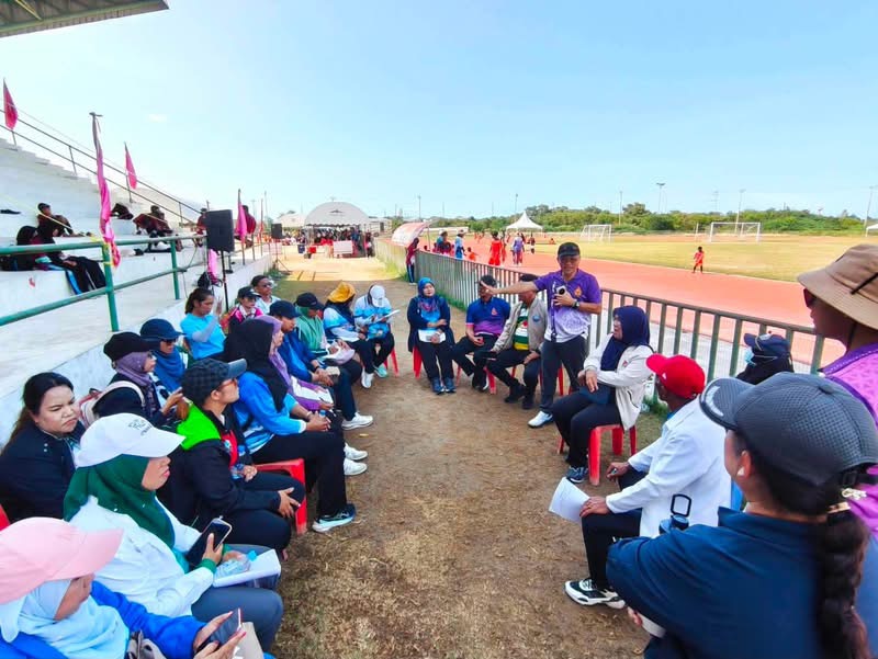ผอ.สพป.ปัตตานี เขต 1 ลงพื้นที่ตรวจเยี่ยมความพร้อมการจัดพิธีเปิดการแข่งขัน "ชบาเกมส์ตานี 1"