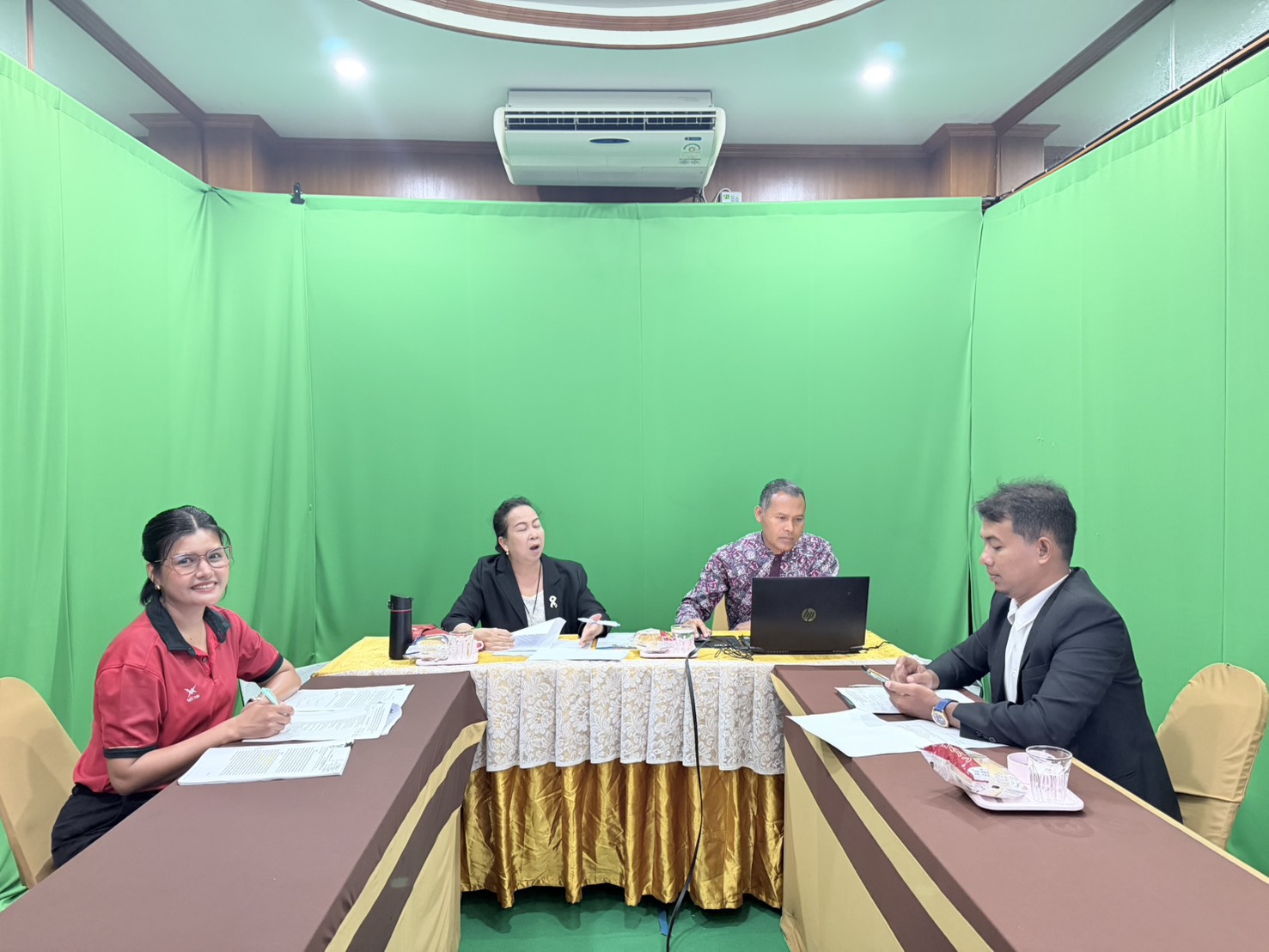 สพป.ปัตตานี เขต 1 ประชุมคณะกรรมการจัดทำร่าง TOR และกำหนดราคากลาง  โครงการพัฒนาทักษะการเขียน Coding ด้วยอากาศยาน "โดรน" เสริมสร้างศักยภาพครูและนักเรียน ในพื้นที่จังหวัดชายแดนภาคใต้