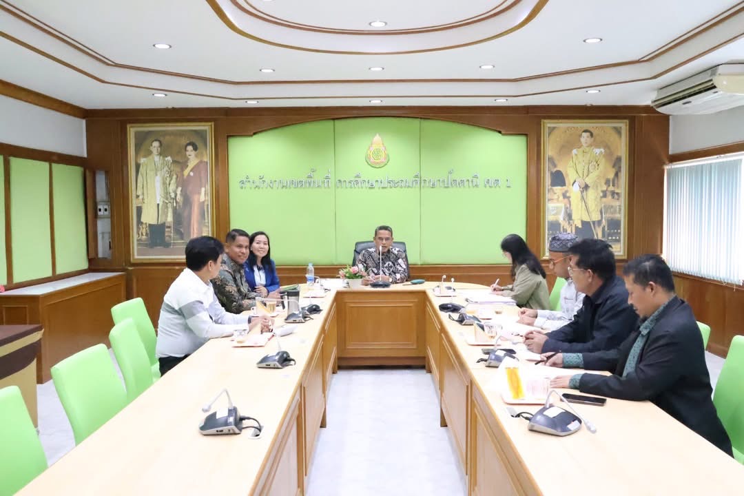 การประชุมคณะกรรมการกำหนดหลักเกณฑ์และวิธีการสรรหา คัดเลือก รวมทั้งพิจารณาร่างประกาศรับสมัคร และจัดทำองค์ประกอบ ตัวชี้วัด และคะแนนการประเมิน เพื่อใช้ในการสรรหาและคัดเลือกบุคคลเข้าจ้างเป็นลูกจ้างชั่วคราว