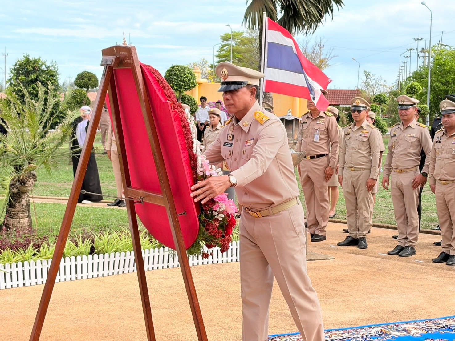 เข้าร่วมพิธีรำลึกวันคล้ายวันสิ้นพระชนม์ พลเรือเอก พระเจ้าบรมวงศ์เธอ กรมหลวงชุมพรเขตอุดมศักดิ์