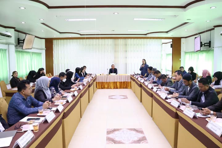 การประชุมคณะกรรมการการติดตาม ตรวจสอบ ประเมินผล และนิเทศการศึกษา (ก.ต.ป.น.)