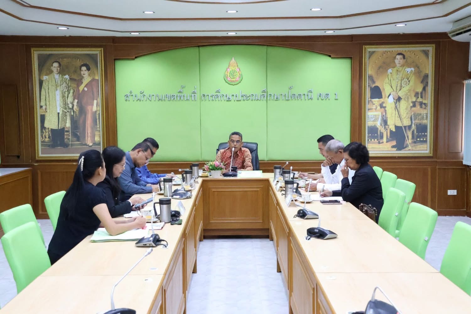 การประชุมคณะกรรมการกลั่นกรองการย้ายข้าราชการครูและบุคลากรทางการศึกษา ตำแหน่งผู้อำนวยการสถานศึกษา